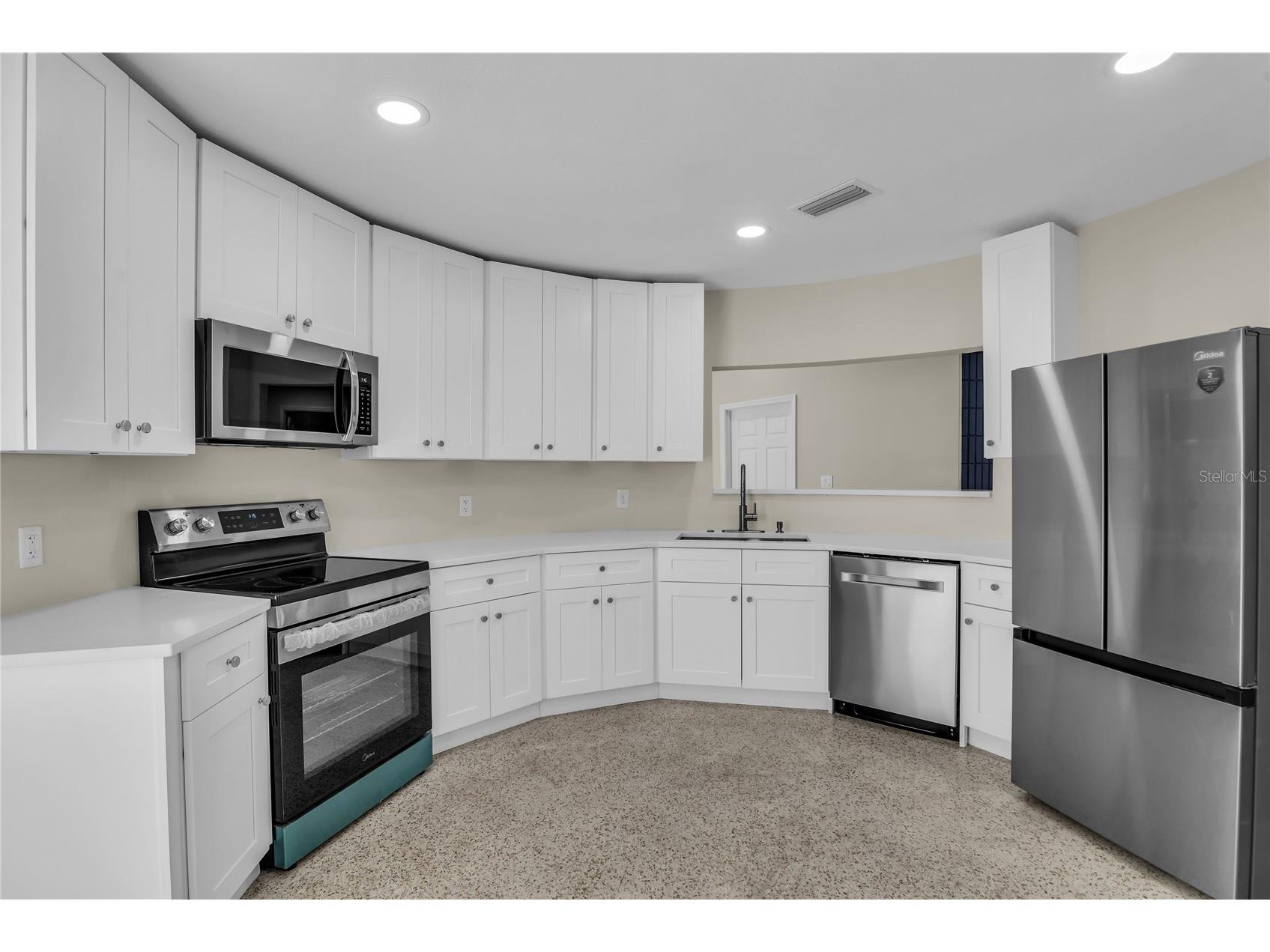 1311 Silverstone Avenue Orlando FL 32806 O6371705 image9