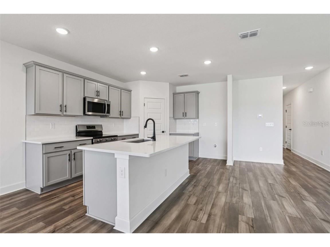 13112 Siam Drive Spring Hill FL 34609 W7880854 image13