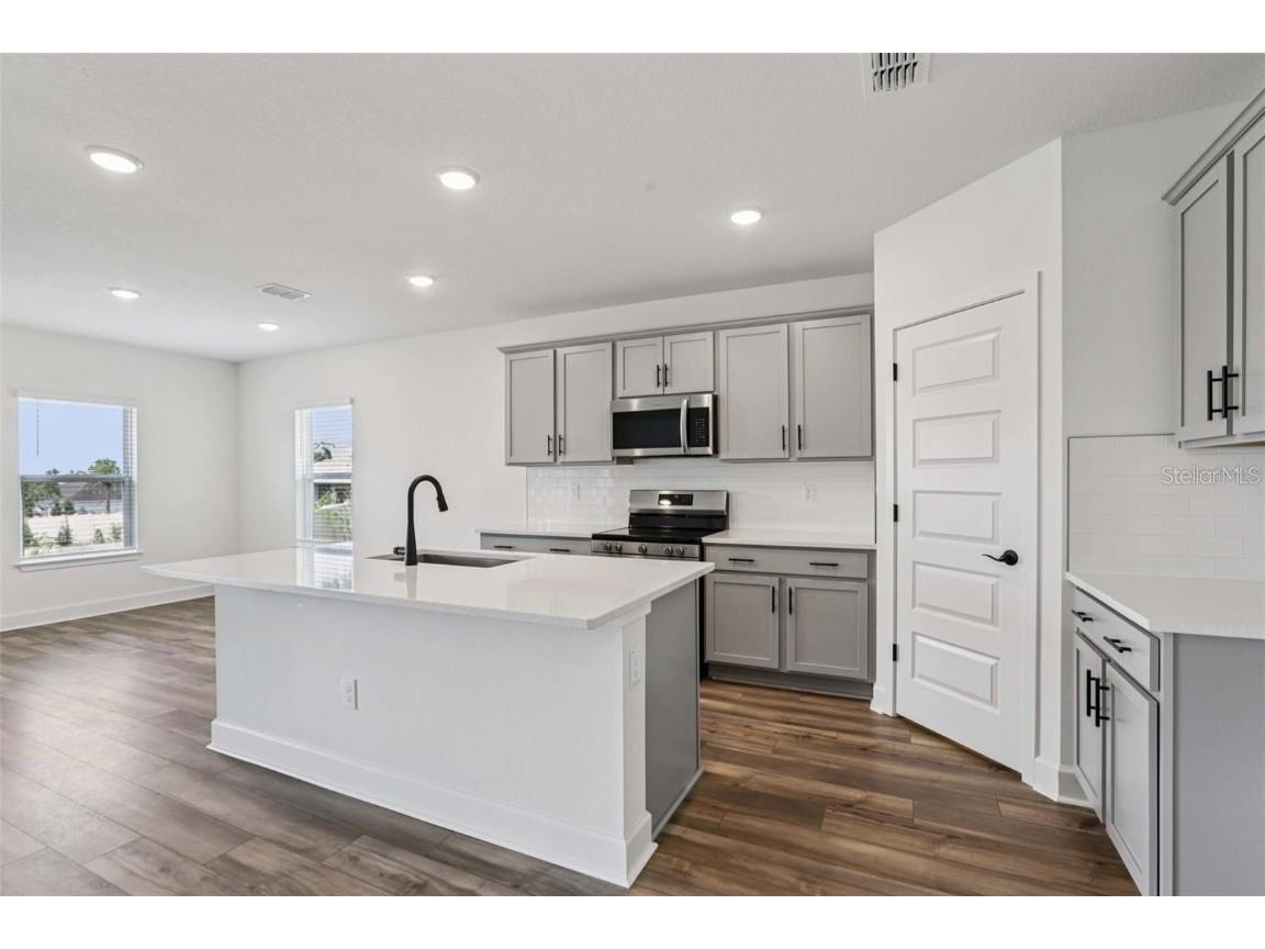 13112 Siam Drive Spring Hill FL 34609 W7880854 image15