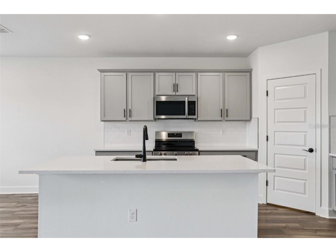 13112 Siam Drive Spring Hill FL 34609 W7880854 image16