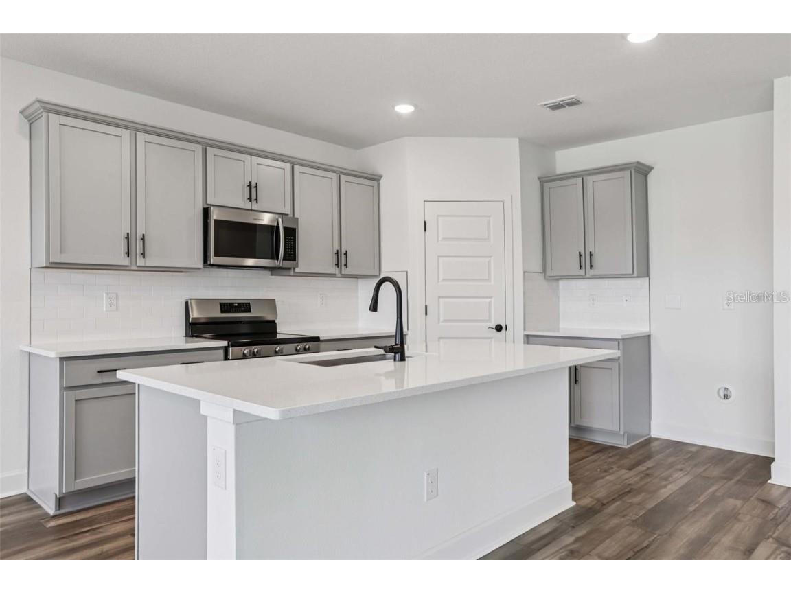 13112 Siam Drive Spring Hill FL 34609 W7880854 image18