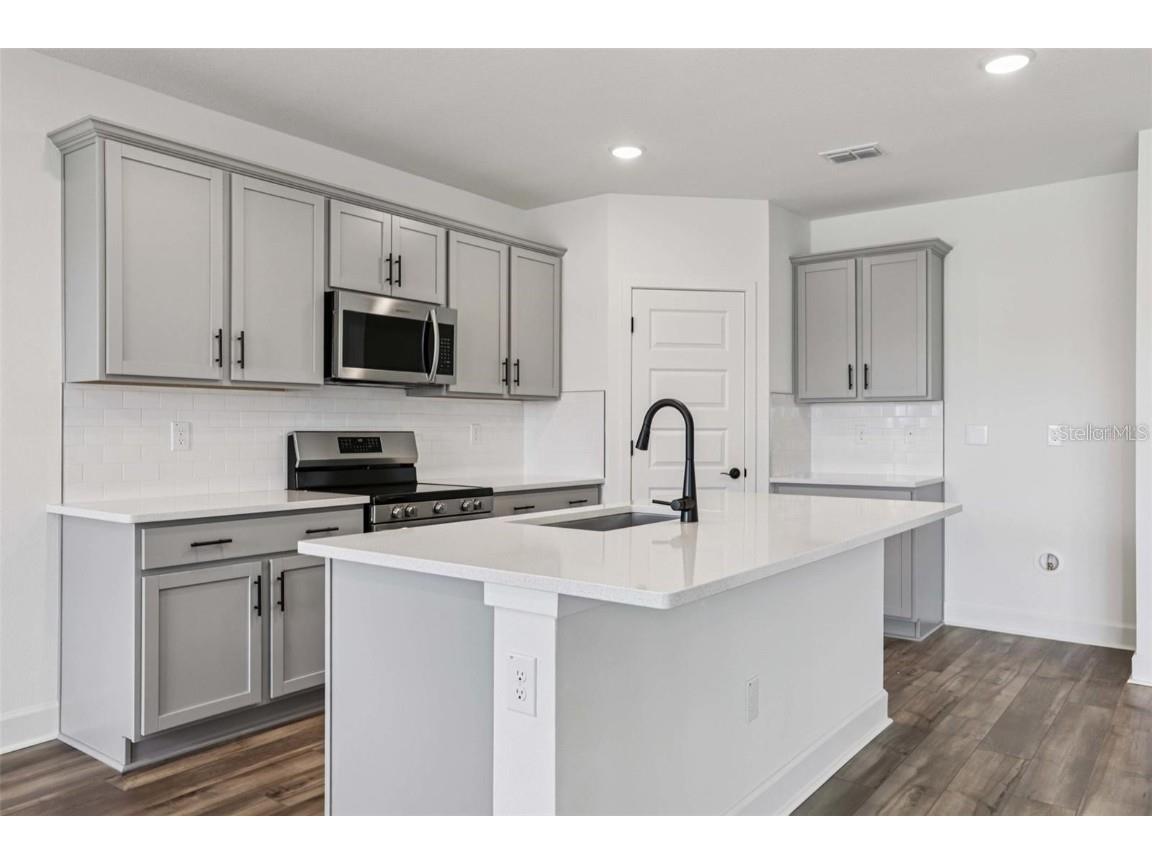 13112 Siam Drive Spring Hill FL 34609 W7880854 image19