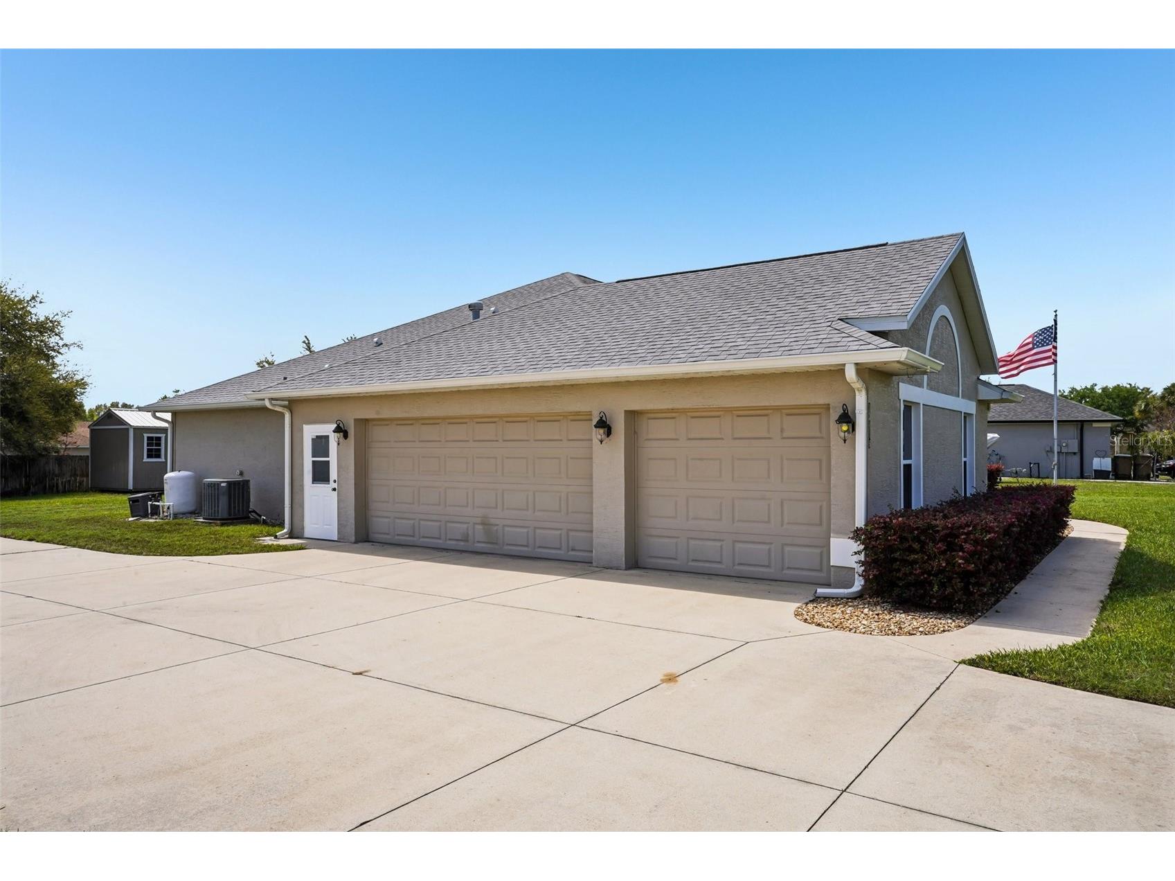 13116 Glenview Lane Grand Island FL 32735 G5109864 image4