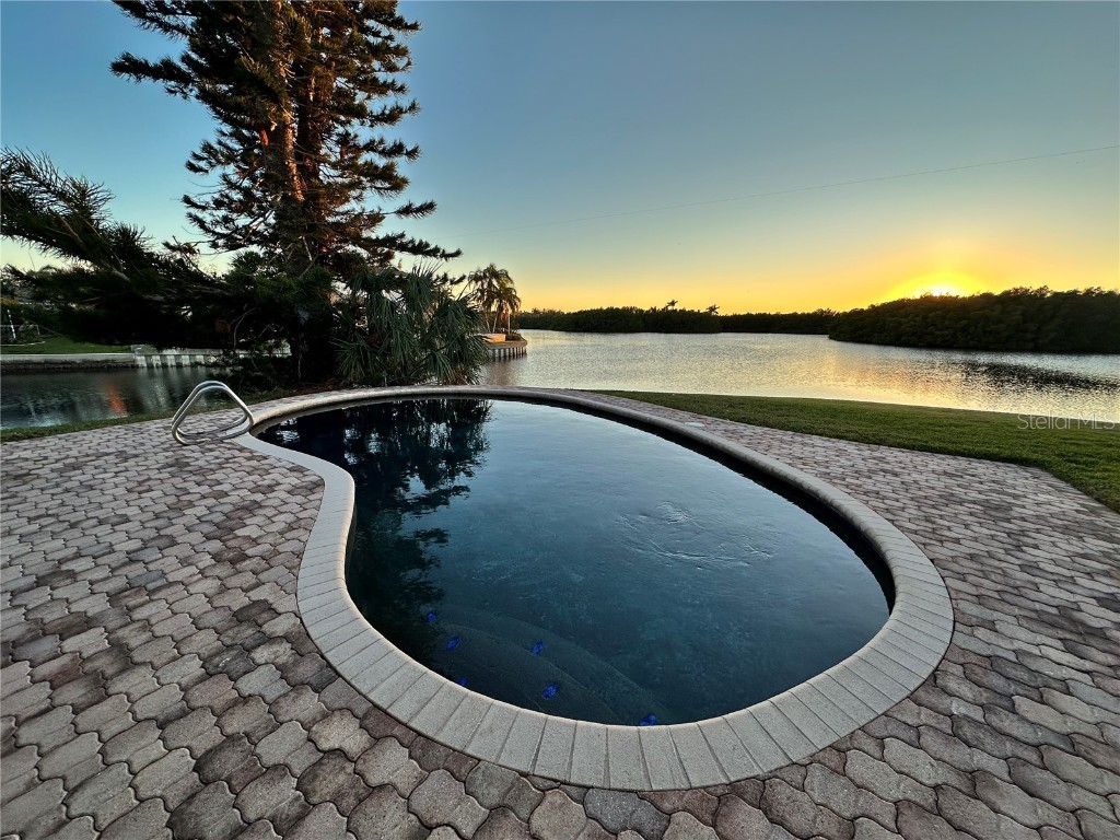 1312 51st Avenue NE Saint Petersburg FL 33703 - TAMPA BAY - PLACIDO BAYOU TB8334835 image1