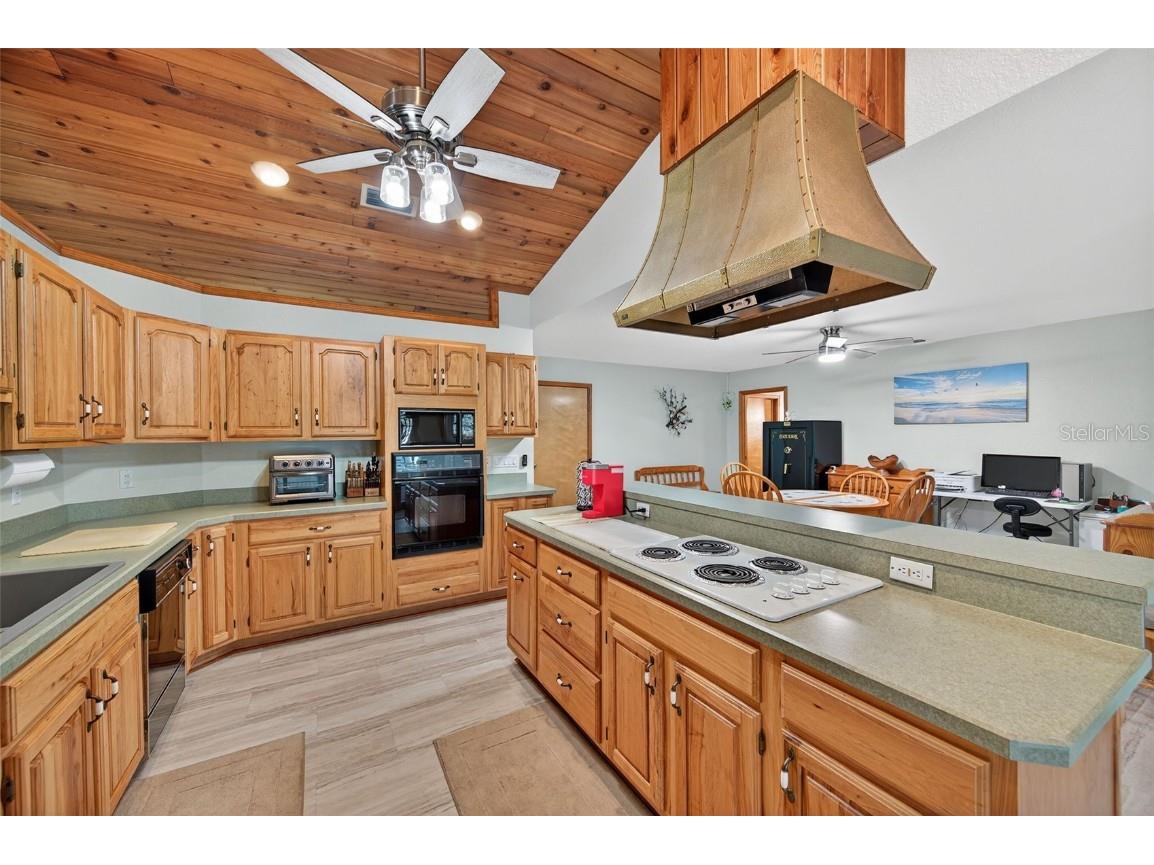 1312 Grove Avenue Tarpon Springs FL 34689 TB8448904 image14