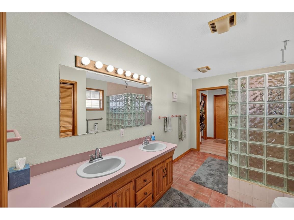 1312 Grove Avenue Tarpon Springs FL 34689 TB8448904 image21