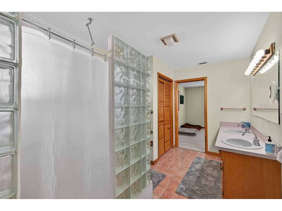 1312 Grove Avenue Tarpon Springs FL 34689 TB8448904 image23