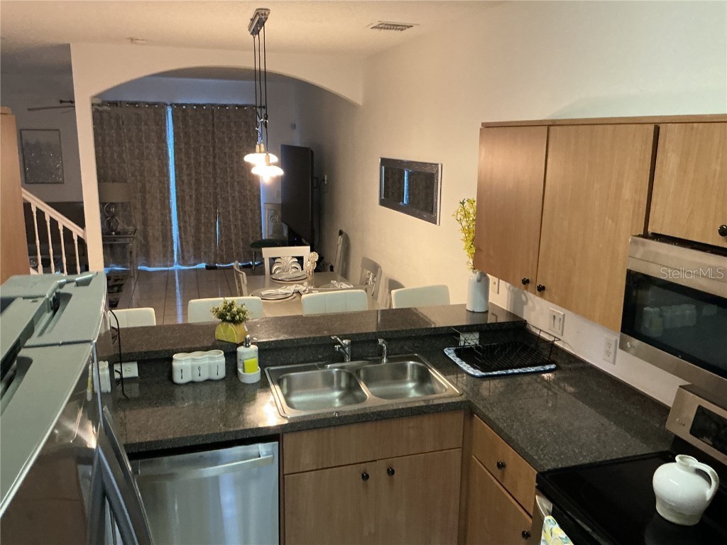 1312 S Beach Circle Kissimmee FL 34746 S5133911 image9