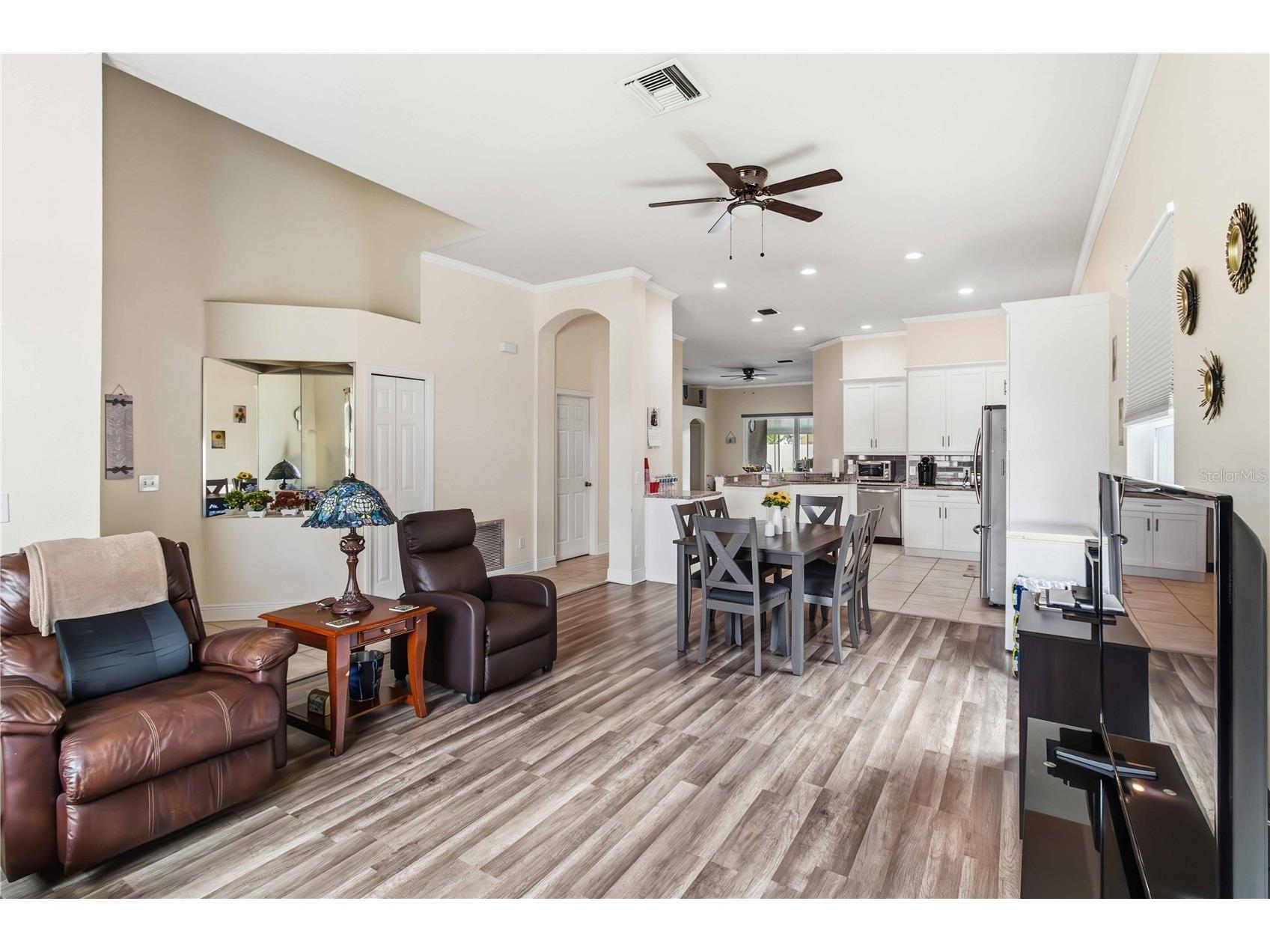 1312 Vinetree Drive Brandon FL 33510 TB8490164 image8