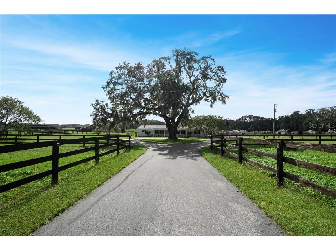 13122 SE Highway 42 Weirsdale FL 32195 O6037958 image1