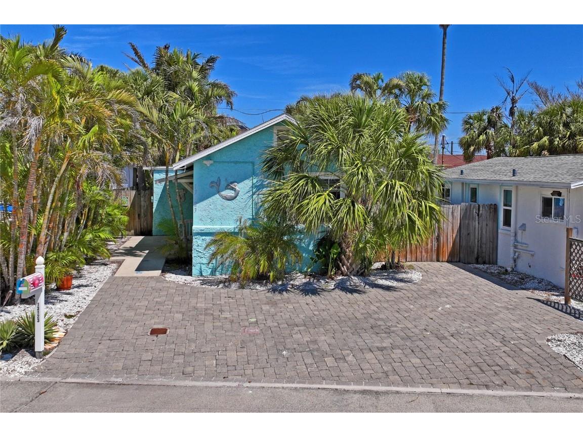 13123 4th Street E Madeira Beach FL 33708 TB8370244 image1