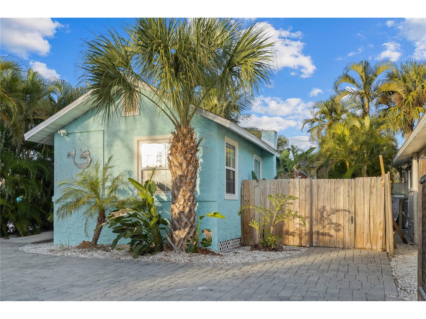 13123 4th Street E Madeira Beach FL 33708 TB8475238 image1
