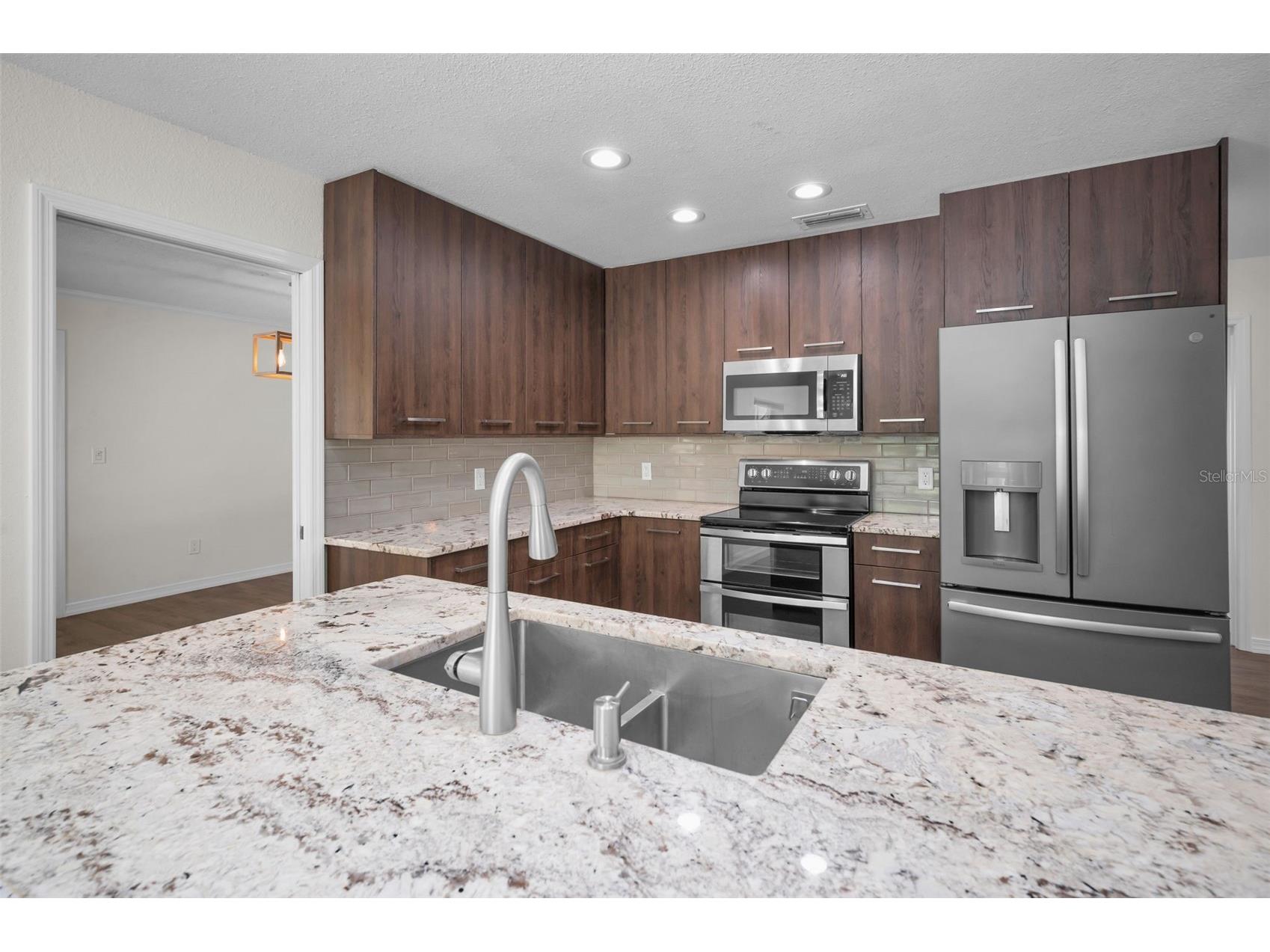 13125 Cimarron Circle N Largo FL 33774 TB8517269 image17