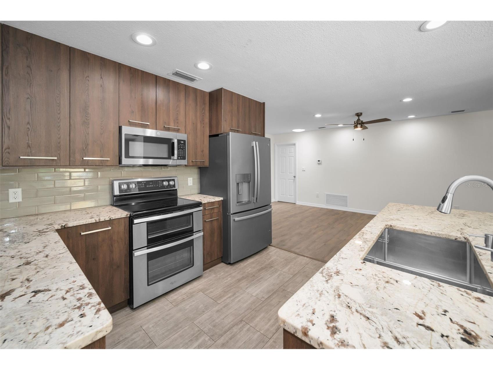 13125 Cimarron Circle N Largo FL 33774 TB8517269 image2