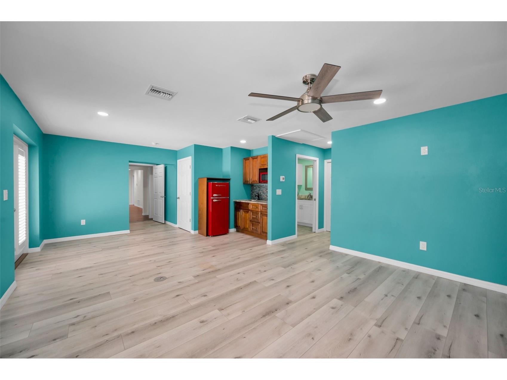 13125 Cimarron Circle N Largo FL 33774 TB8517269 image30