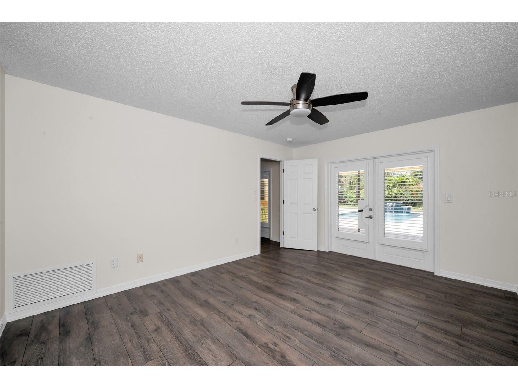 13125 Cimarron Circle N Largo FL 33774 TB8517269 image39