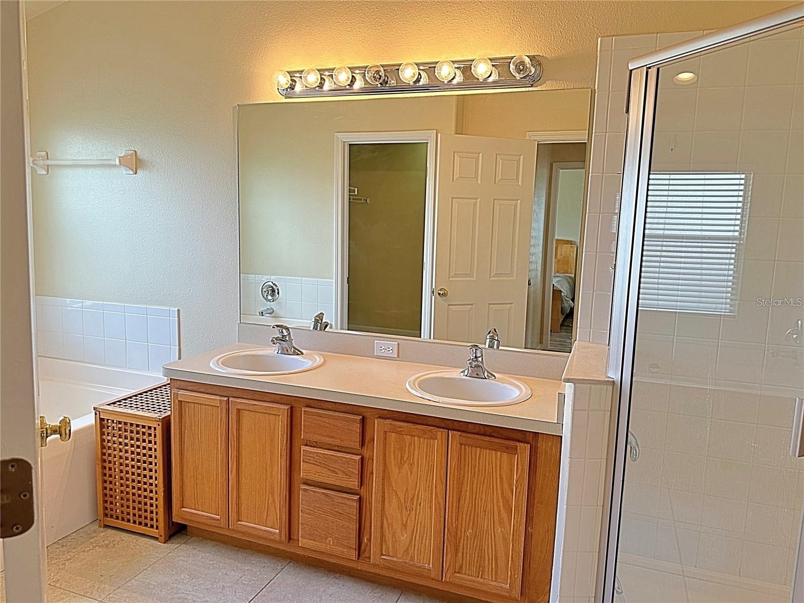 13129 Thoroughbred Loop Largo FL 33773 TB8528842 image22