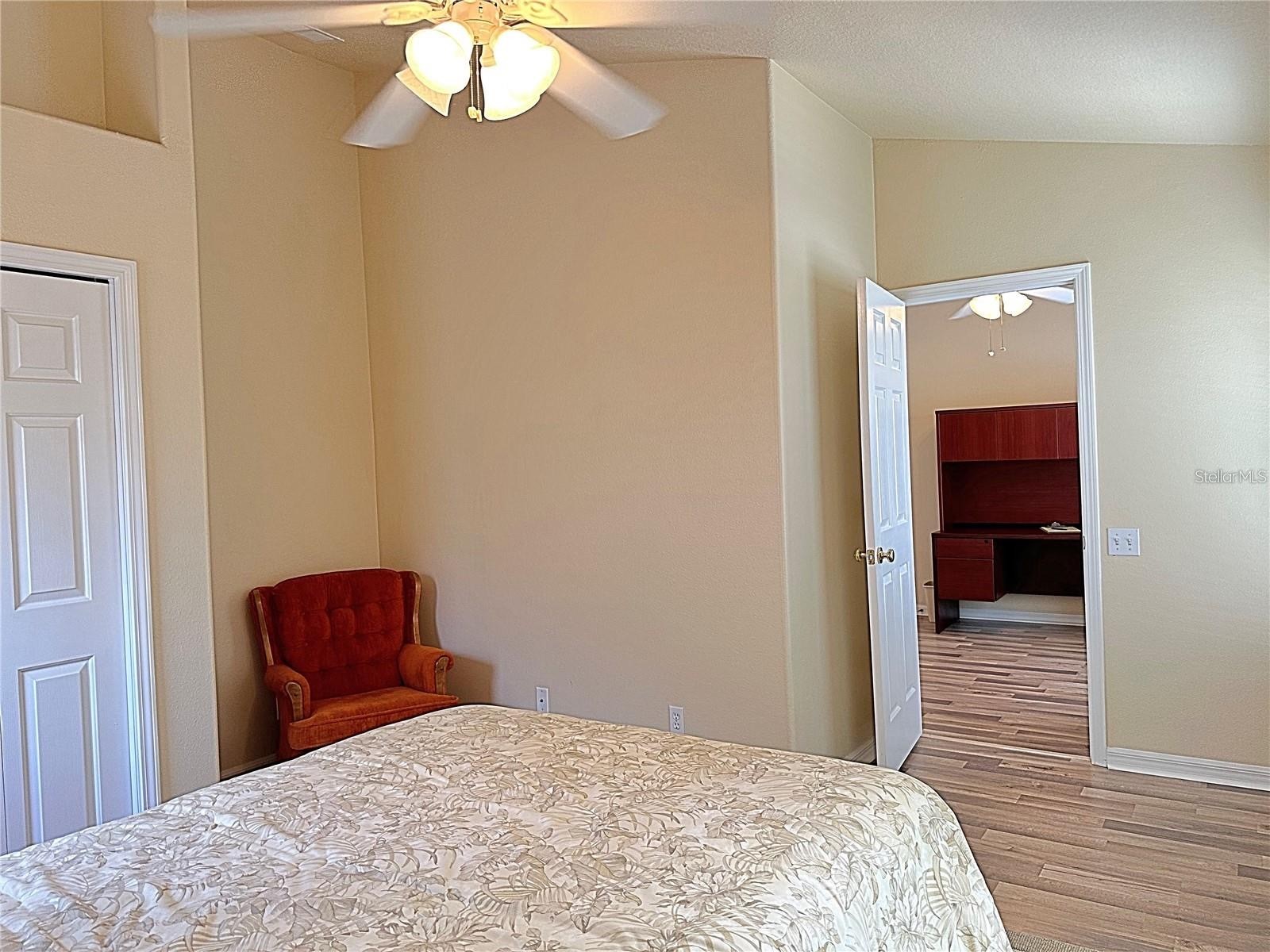 13129 Thoroughbred Loop Largo FL 33773 TB8528842 image28
