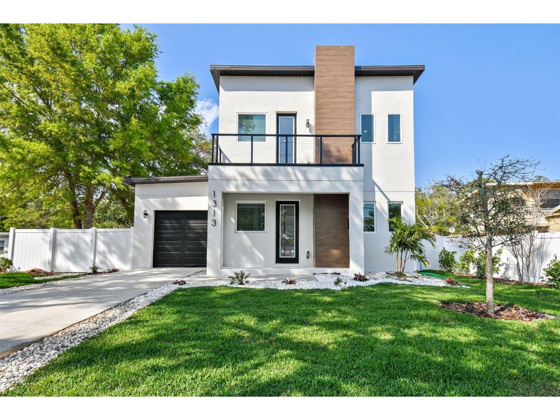 1313 26th Avenue S Saint Petersburg FL 33705 - LAKE MAGGIORE U8215555 image1