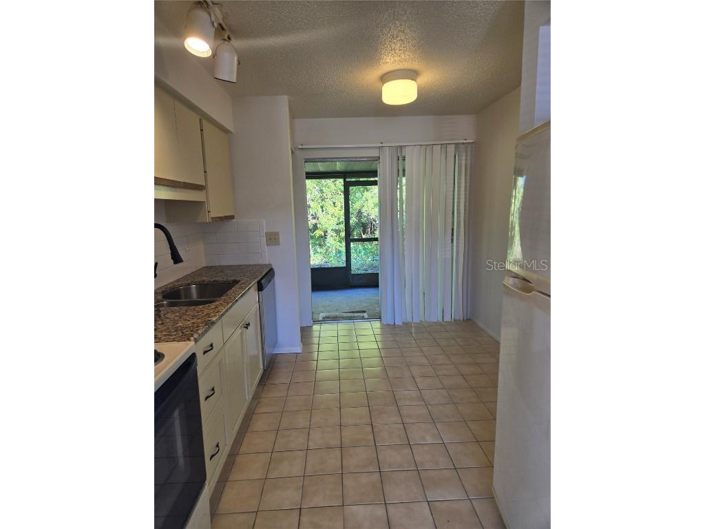 1313 54th Avenue E #1313 Bradenton FL 34203 A4633849 image8