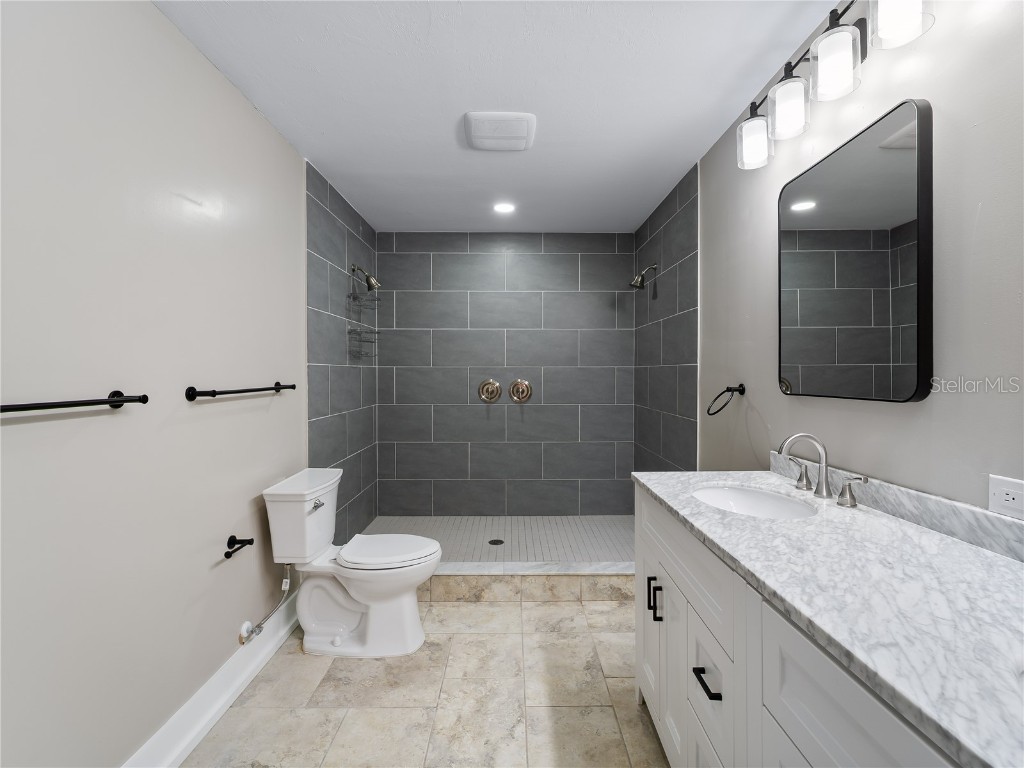 1313 Driftwood Drive North Fort Myers FL 33903 - CALOOSAHATCHEE RIVER C7516765 image27