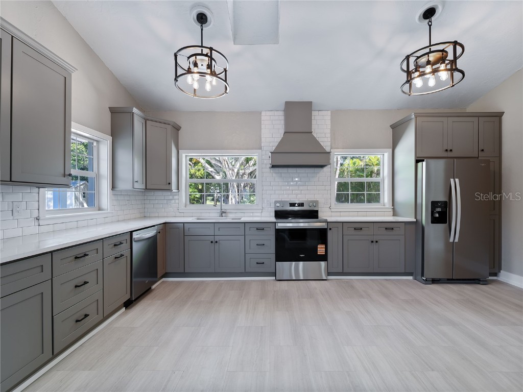 1313 Driftwood Drive North Fort Myers FL 33903 - CALOOSAHATCHEE RIVER C7516765 image38