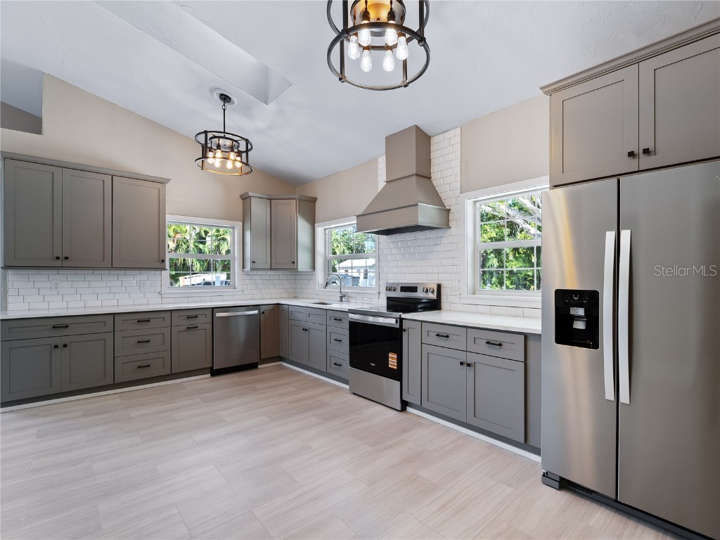 1313 Driftwood Drive North Fort Myers FL 33903 - CALOOSAHATCHEE RIVER C7516765 image40