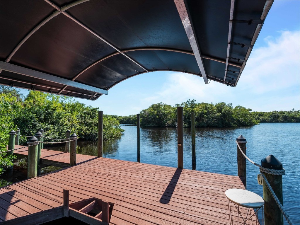 1313 Driftwood Drive North Fort Myers FL 33903 - CALOOSAHATCHEE RIVER C7516765 image56