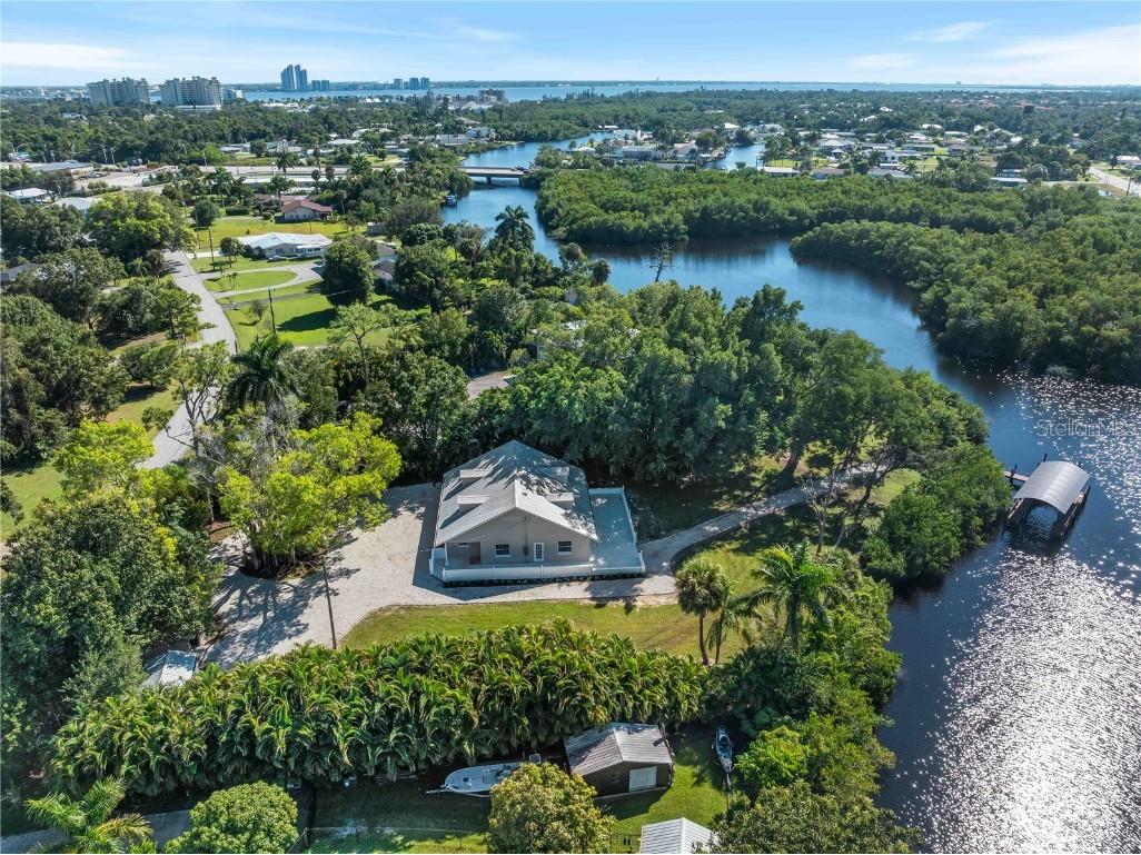 1313 Driftwood Drive North Fort Myers FL 33903 - CALOOSAHATCHEE RIVER C7516765 image60