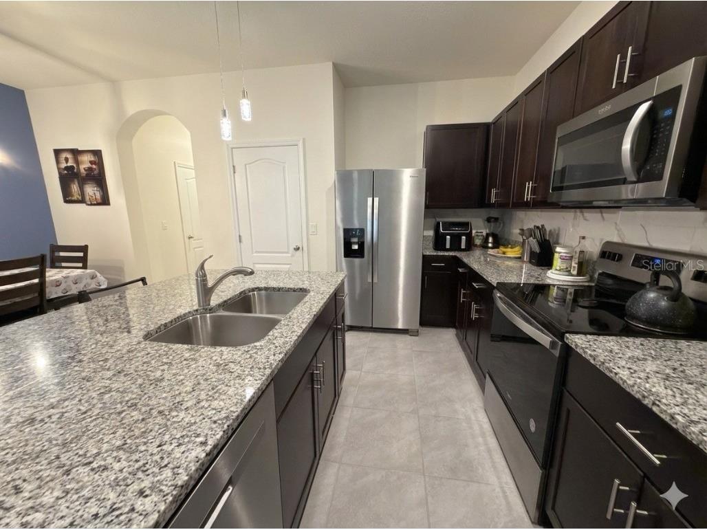 1313 Isleta Loop Kissimmee FL 34741 OM716223 image7