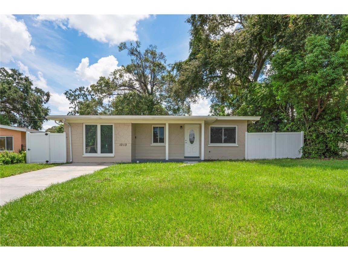 1313 N Barry Street Clearwater FL 33756 W7878631 image1