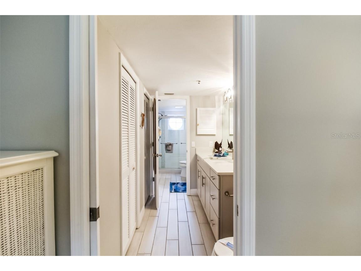 1313 Siesta Bayside Drive #1313-D Sarasota FL 34242 A4594318 image18