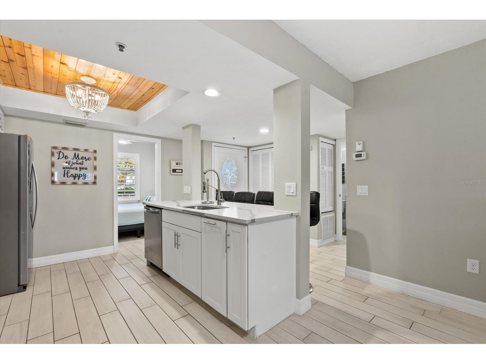 1313 Siesta Bayside Drive #1313D Sarasota FL 34242 - INTERCOASTAL WATERWAY A4678960 image4