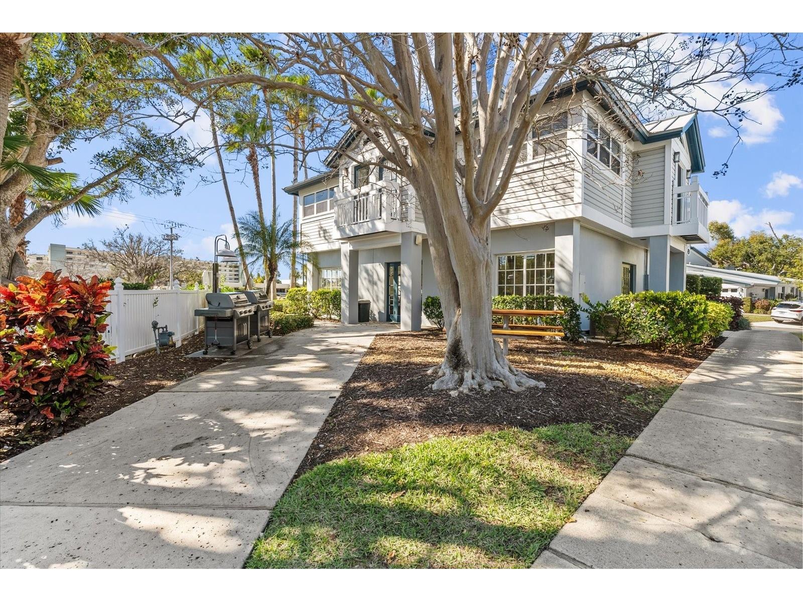 1313 Siesta Bayside Drive #1313D Sarasota FL 34242 - INTERCOASTAL WATERWAY A4678960 image47