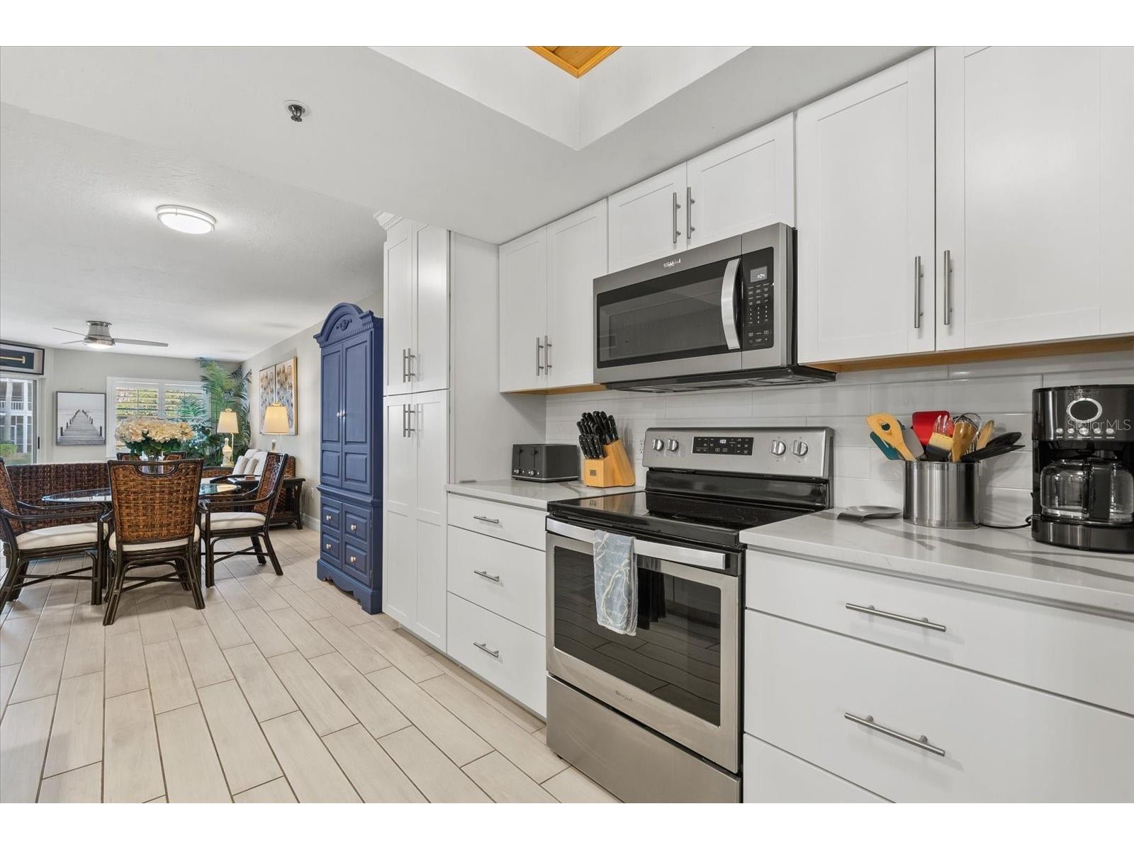 1313 Siesta Bayside Drive #1313D Sarasota FL 34242 - INTERCOASTAL WATERWAY A4678960 image6