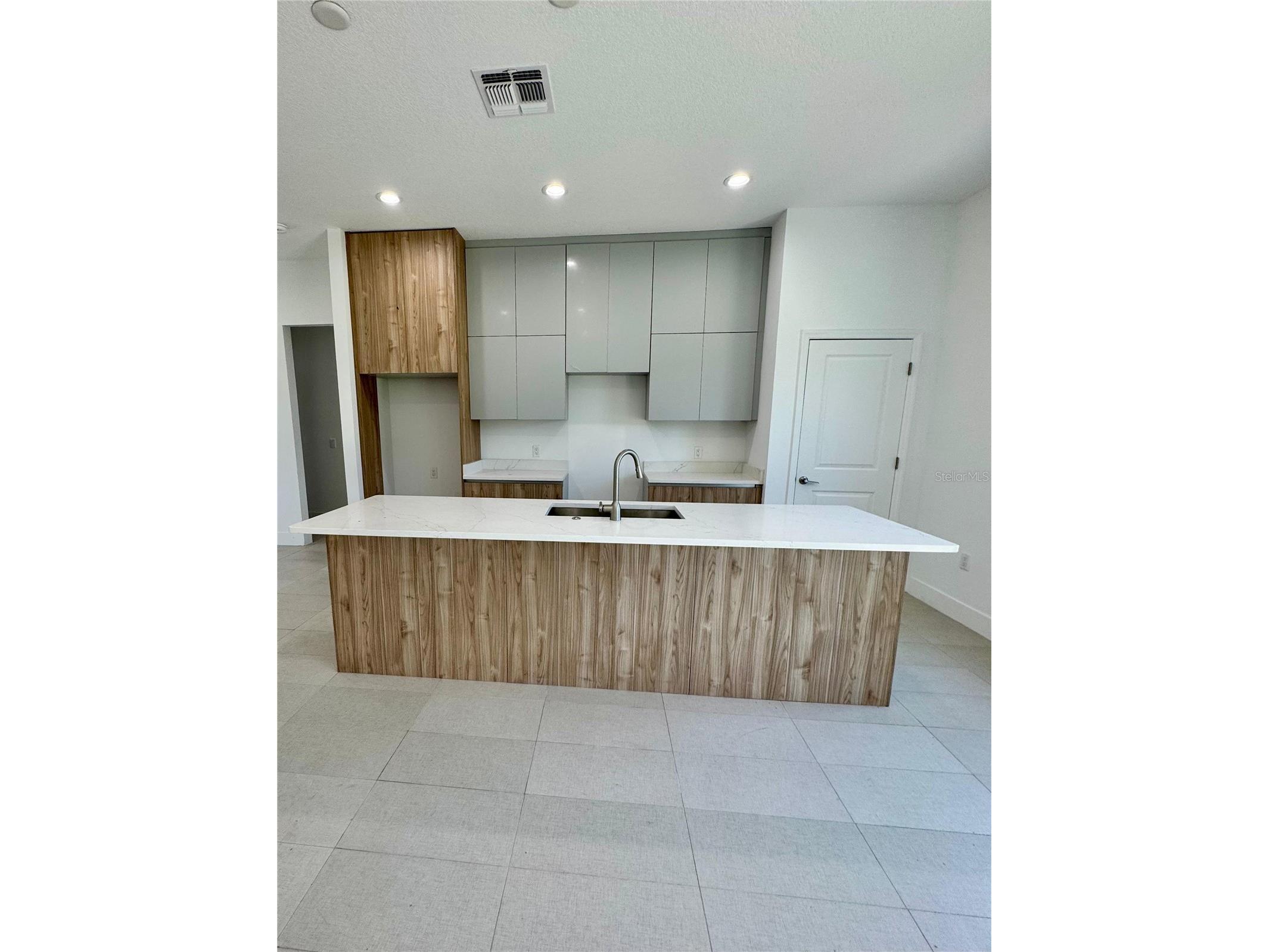 1314 Congo Court Kissimmee FL 34759 A4686872 image4