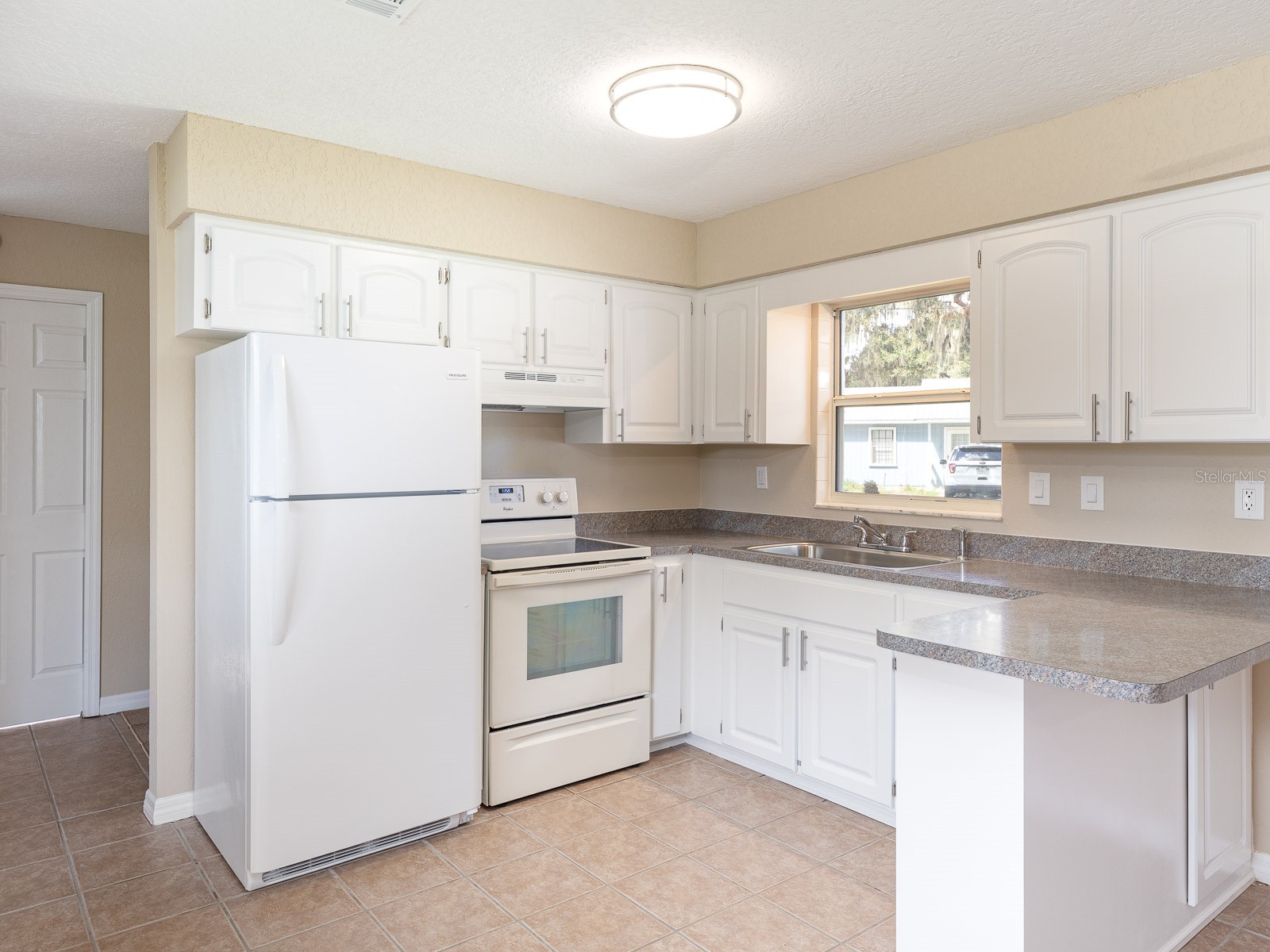 1314 Cr 443 Lake Panasoffkee FL 33538 G5109624 image2