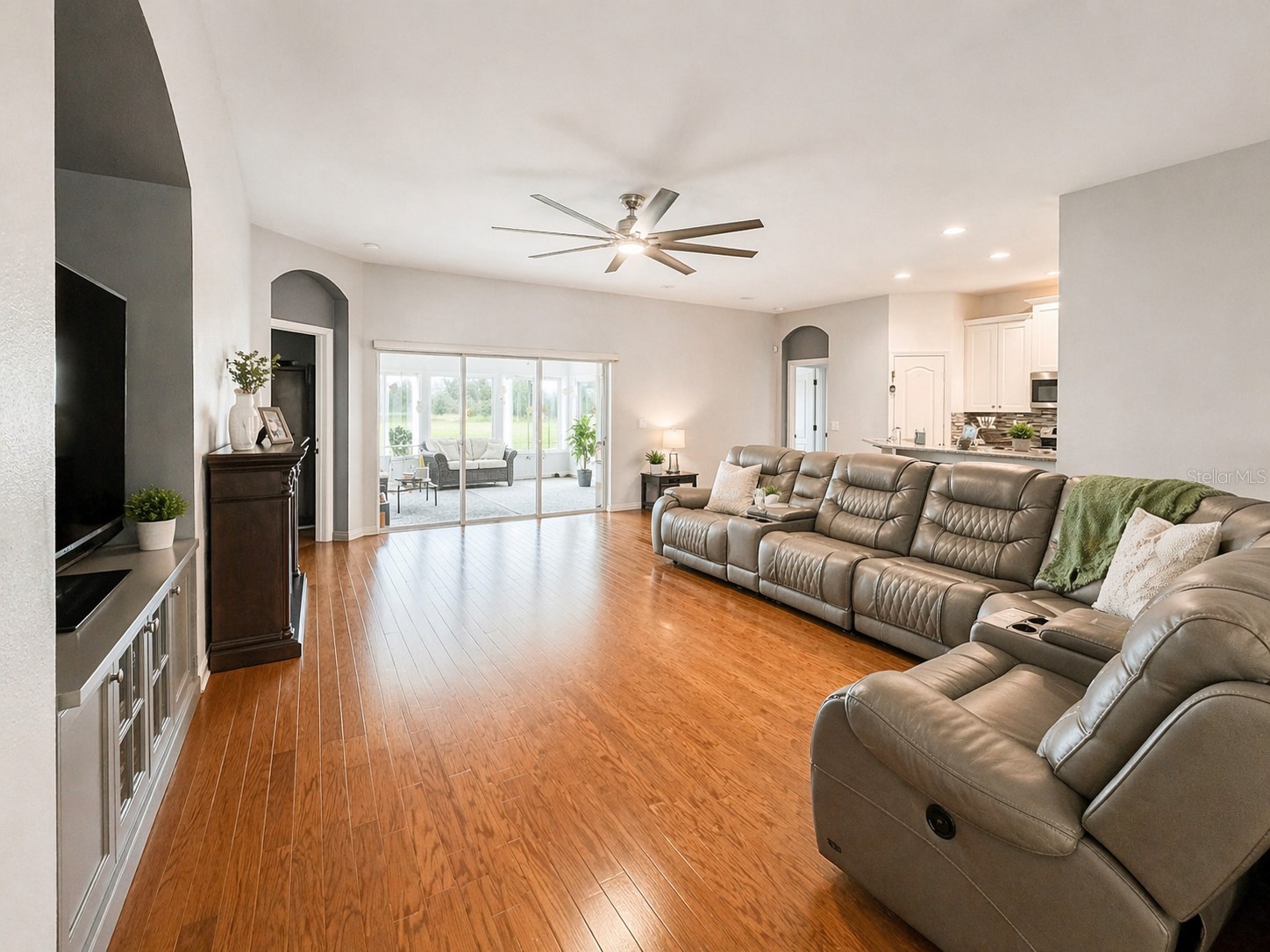 1314 Emerald Hill Way Valrico FL 33594 TB8500266 image4