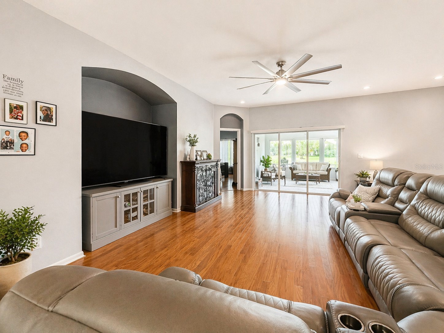 1314 Emerald Hill Way Valrico FL 33594 TB8500266 image5