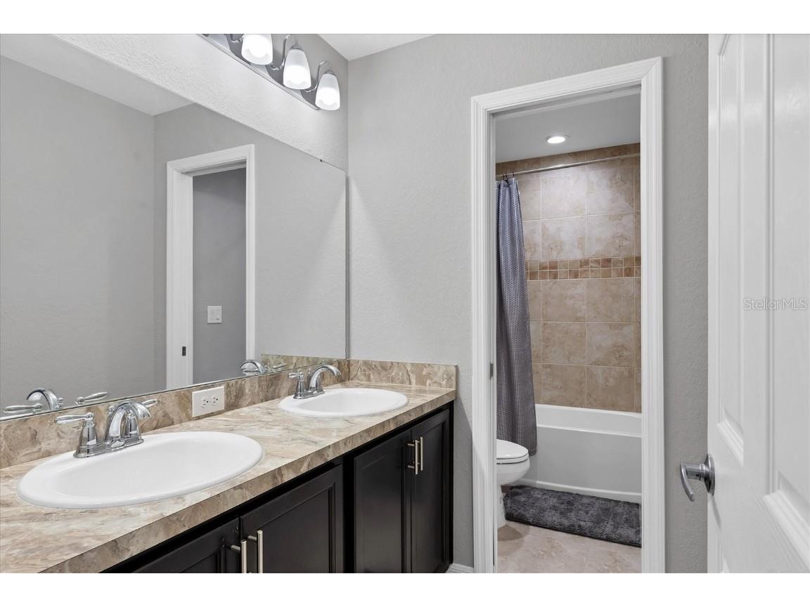 1314 Grantham Drive Sarasota FL 34234 A4672819 image20