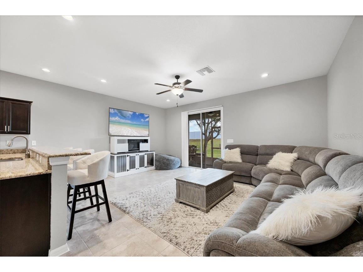 1314 Grantham Drive Sarasota FL 34234 A4672819 image4