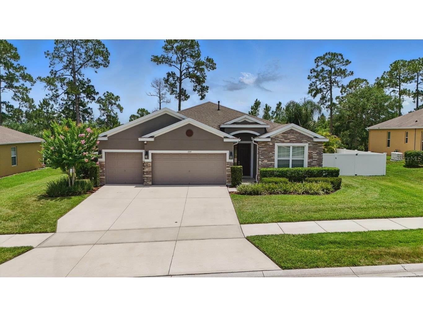 1314 Lake Baton Drive Deltona FL 32725 V4943238 image1