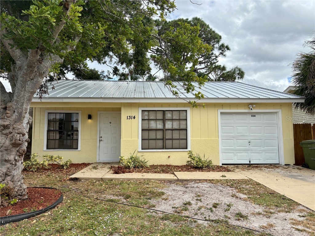 1314 N Brink Avenue Sarasota FL 34237 A4669931 image1