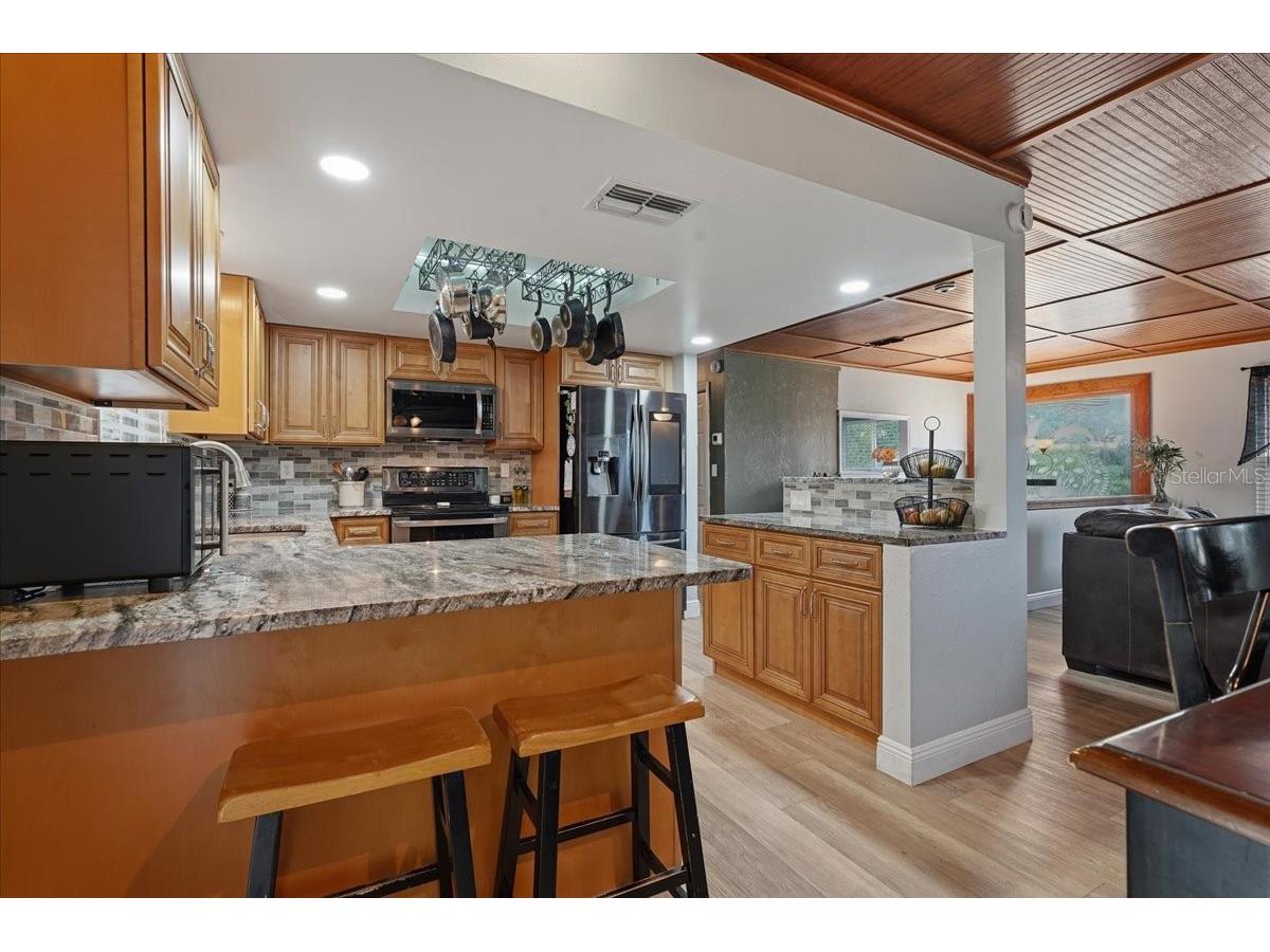 1314 Oleander Drive Tarpon Springs FL 34689 W7884679 image2