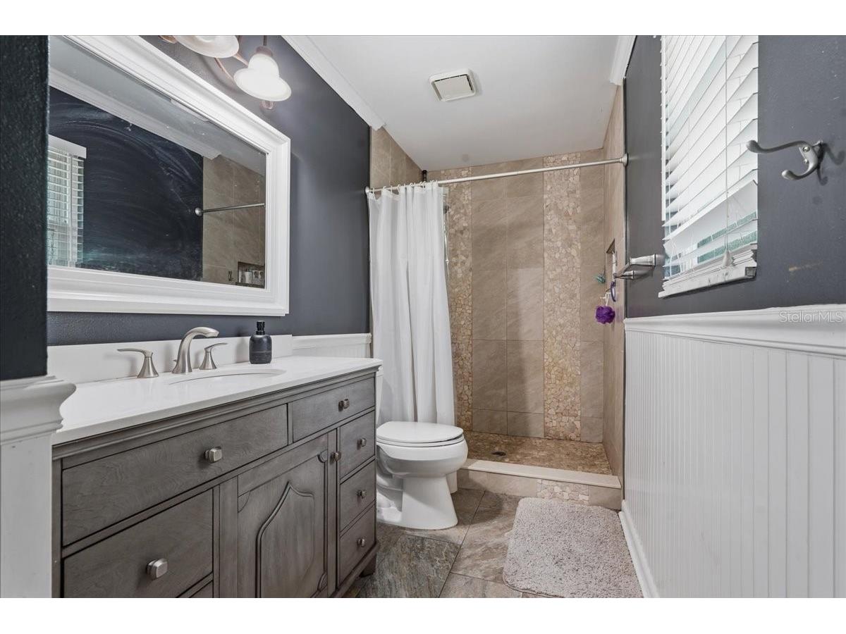 1314 Oleander Drive Tarpon Springs FL 34689 W7884679 image40
