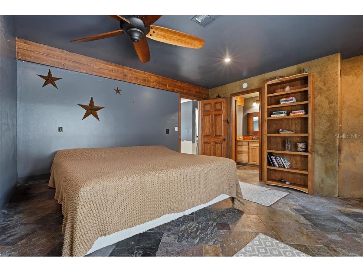 1314 Oleander Drive Tarpon Springs FL 34689 W7884679 image50
