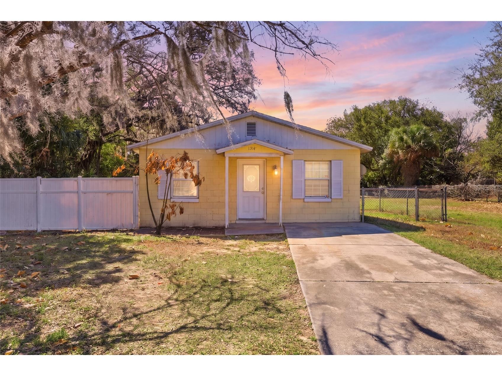 1314 Robie Avenue Mount Dora FL 32757 O6385366 image1