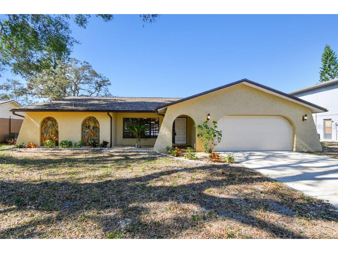 1314 Vermont Avenue Tarpon Springs FL 34689 W7871273 image1