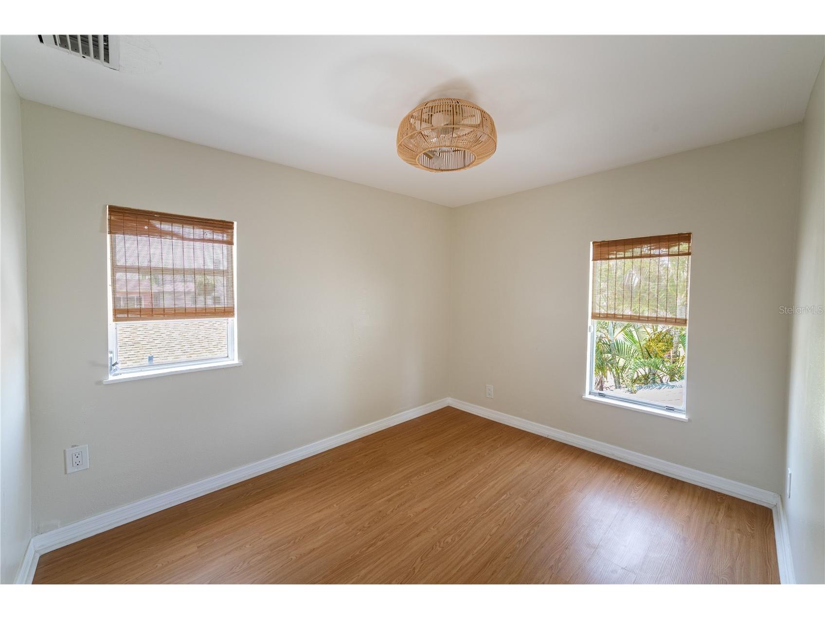 13148 3rd Street E Saint Petersburg FL 33708 TB8529095 image15