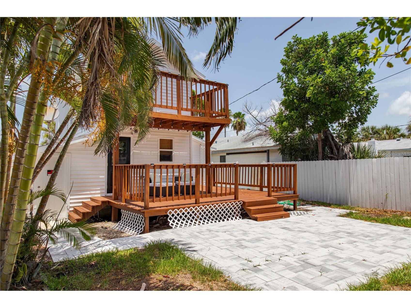13148 3rd Street E Saint Petersburg FL 33708 TB8529095 image19